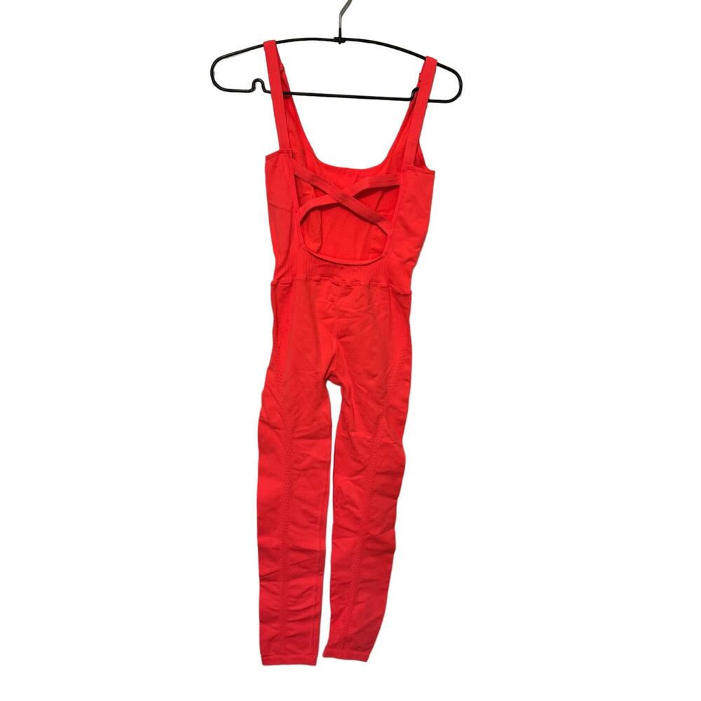 Free Movement One Piece Active wear Bodysuit NWOT Size Medium - Picture 2 of 5